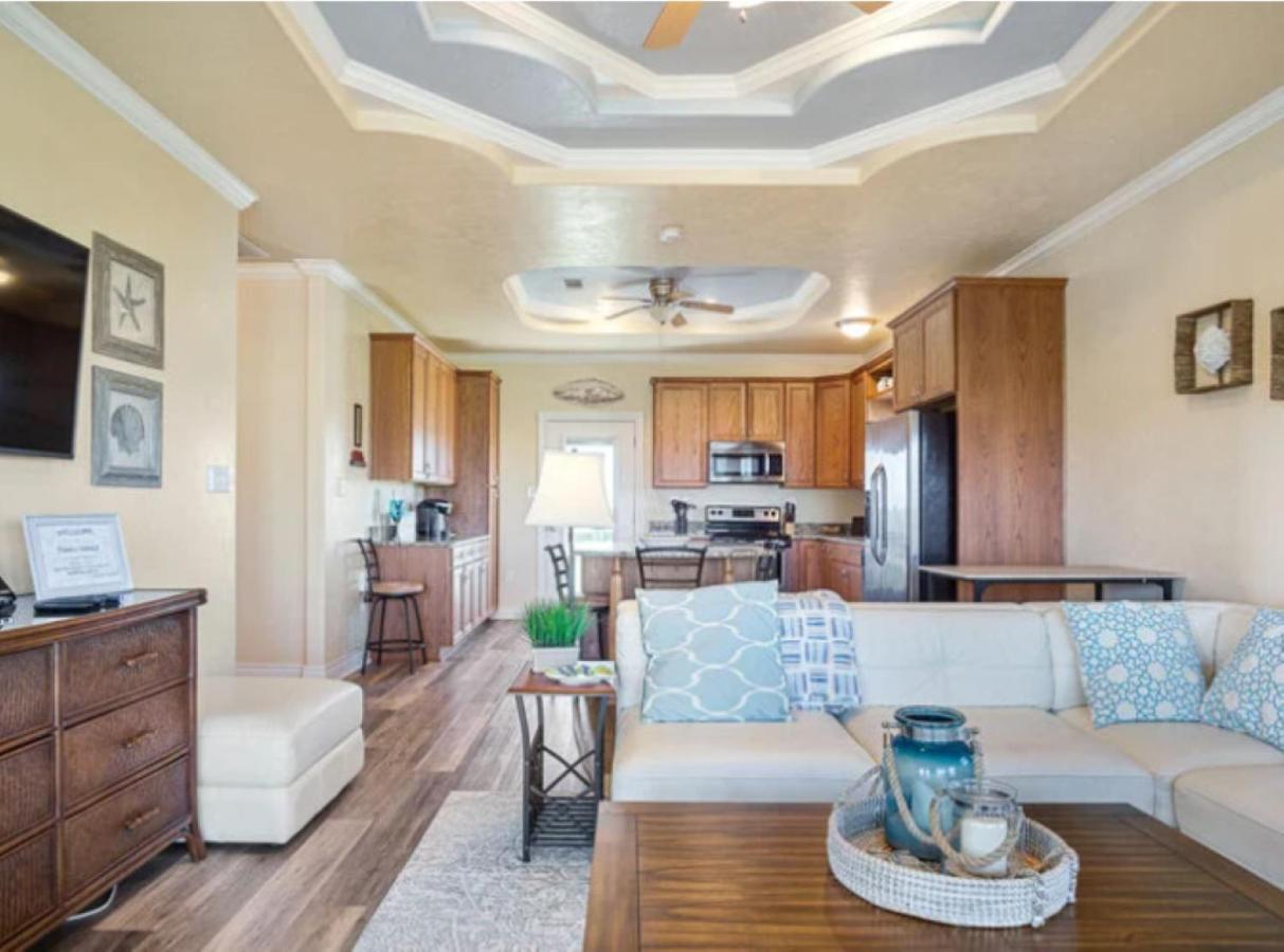 Fancy Nancy 2 Min Walk To Beach, Lyft, Pet-Friendly Bolivar Peninsula エクステリア 写真