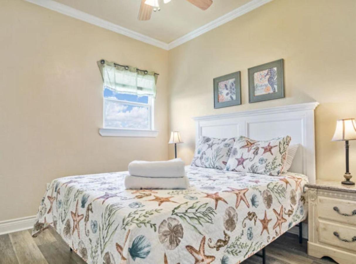 Fancy Nancy 2 Min Walk To Beach, Lyft, Pet-Friendly Bolivar Peninsula エクステリア 写真
